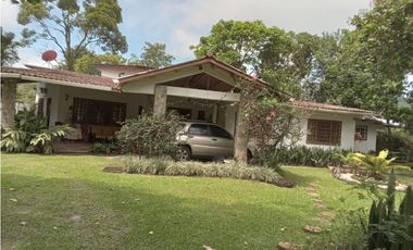 Se Vende casa en el valle de  Antón (AP)