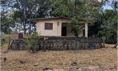 Se vende Terreno Vía Bejuco-Sorá, pocos km de Cajones de Chame