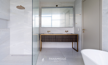Apartamento en venta en La Maison by Fendi Casa, Santa María