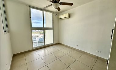 Se vende apartamento en Condado del Rey, Ph Kings Park