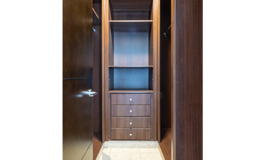 Apartamento con den en venta en Titanium, Costa del Este