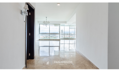 Apartamento con den en venta en Titanium, Costa del Este