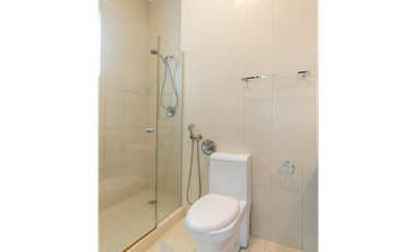 Apartamento con den en venta en Titanium, Costa del Este