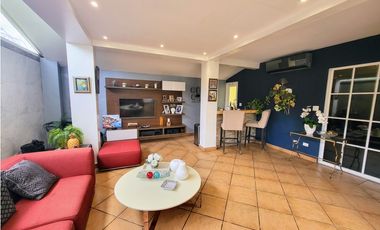 Se vende casa en Crystal Springs, Condado del Rey