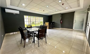 Se vende casa en Crystal Springs, Condado del Rey