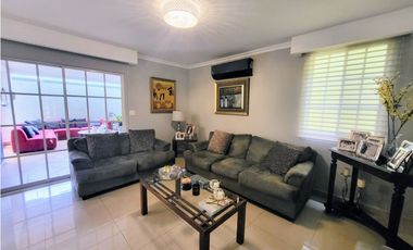 Se vende casa en Crystal Springs, Condado del Rey