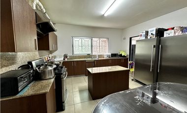 Se vende casa en Dorado Village, Condado del Rey