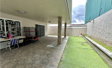 Se vende casa en Dorado Village, Condado del Rey