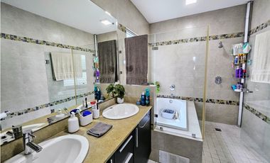 Se vende casa en Dorado Village, Condado del Rey