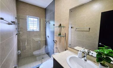 Se vende casa en Dorado Village, Condado del Rey