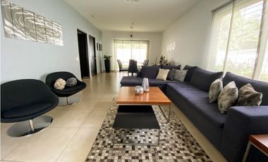 Se vende casa en Dorado Village, Condado del Rey