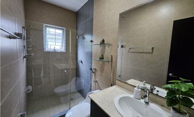 Se vende casa en Dorado Village, Condado del Rey