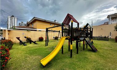 Se vende casa en Condado del Rey, Residencial el Country