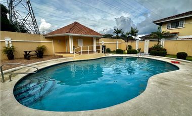 Se vende casa en Condado del Rey, Residencial el Country