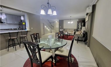 Se vende casa en Condado del Rey, Residencial el Country