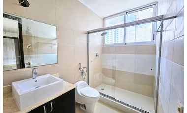 Se vende apartamento en Costa del Este, Ph Breeze