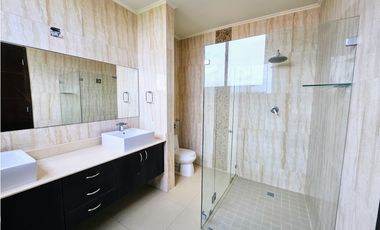 Se vende apartamento en Costa del Este, Ph Breeze