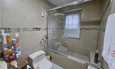 Se vende casa en Fuente del Fresno, Altos de Panamá