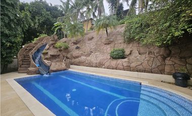 Se vende casa en Fuente del Fresno, Altos de Panamá