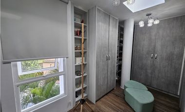 Se vende casa en Fuente del Fresno, Altos de Panamá