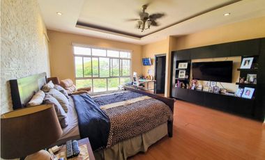 Se vende casa en Altos de Panamá