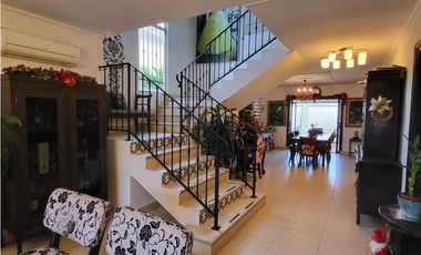 Se vende casa en Paseo Dorado, Condado del Rey