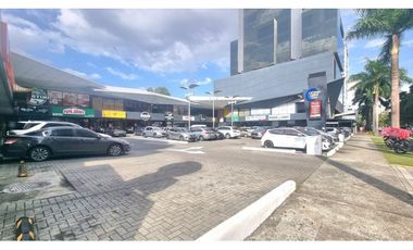 Se Vende Plaza comercial (MZ)