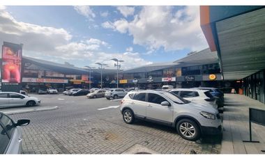 Se Vende Plaza comercial (MZ)