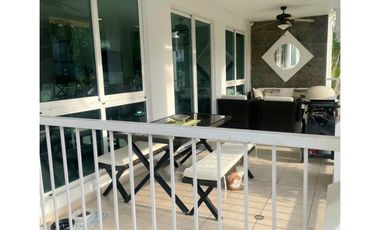Apartamento en PH Rodman, Playa Bijao (MZ)