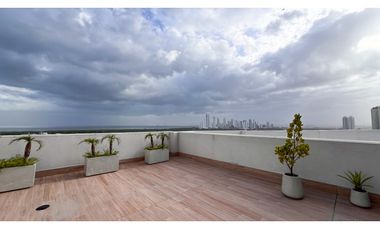 VENTA DE APARTAMENTO EN PH OCEAN HAUSE - SANTA MARA - S.G.