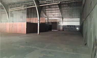 SE ALQUILA BODEGA EN TRANSISTMICA