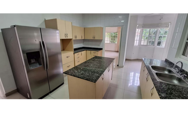 VENDO CASA EN COSTA SUR – MODELO MS GRANDE + 4 RECMARAS + JARDN
