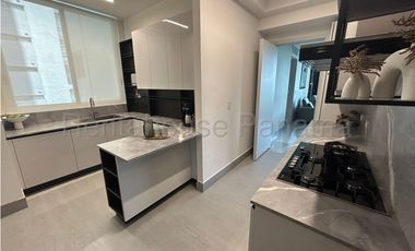 Apartamento en Venta en Santa Maria. 26-5407.
