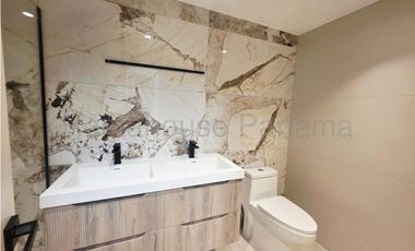 Apartamento en Venta en Costa del Este. 26-5355.