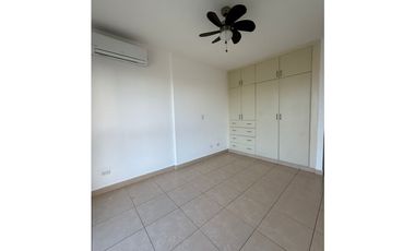 VENTA – AMPLIO APARTAMENTO EN PH PARQUE DEL MAR I, COSTA DEL ESTE