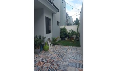 Venta de Casa en PH Aventura, Brisas del Golf, Sector Paseo del Norte
