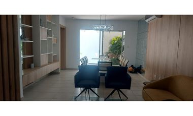 Venta de Casa en PH Aventura, Brisas del Golf, Sector Paseo del Norte