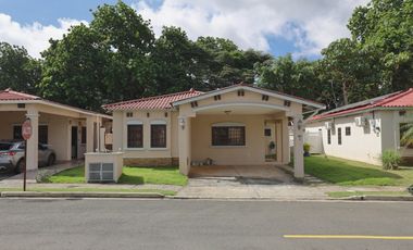 Excelente casa en Venta en Summer Hills, Costa Verde