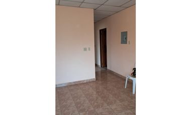 Casa Venta  En Los Algarrobos  a lado del Complejo Deportivo