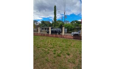 Casa Venta  En Los Algarrobos  a lado del Complejo Deportivo