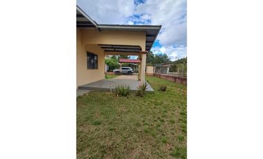 Casa Venta  En Los Algarrobos  a lado del Complejo Deportivo