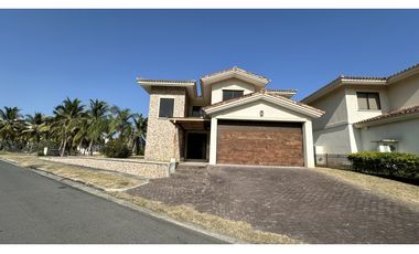 VENTA DE CASA EN SAN CARLOS- VISTA MAR GOLF VILLAGE-899 m2