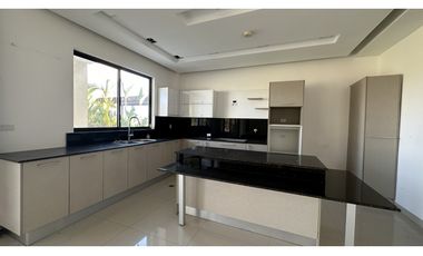 VENTA DE CASA EN SAN CARLOS- VISTA MAR GOLF VILLAGE-899 m2