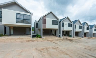 Venta Casa en Green City, Residencial Aura