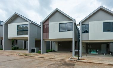 Venta Casa en Green City, Residencial Aura