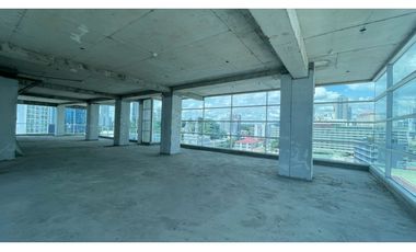 Venta de local en obra gris para oficinas.Ph Molon Tower