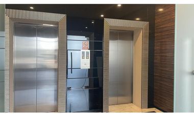 Venta de local en obra gris para oficinas.Ph Molon Tower