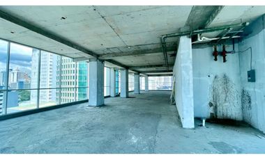 Venta de local en obra gris para oficinas.Ph Molon Tower