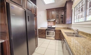 Venta de casa vacia en Clayton, Ancón