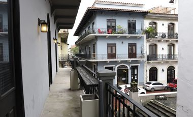 Local de 210 mts2 en Casco Viejo (Feraud)